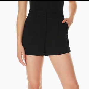 Babaton Pleated 3” Short